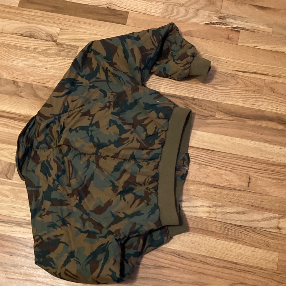 Urban Outfitters Camouflage Jacket - Picture 9 of 12